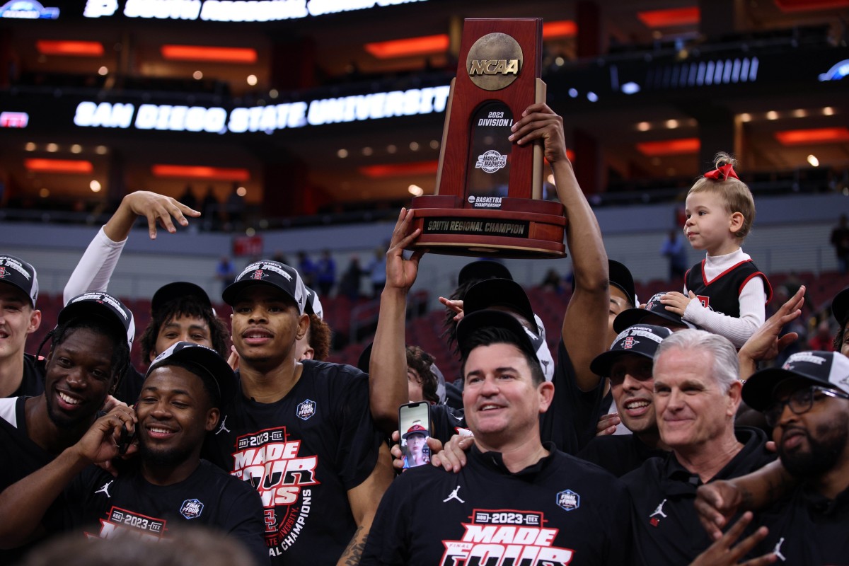 San Diego Padres to show SDSU in NCAA championship at Petco Park