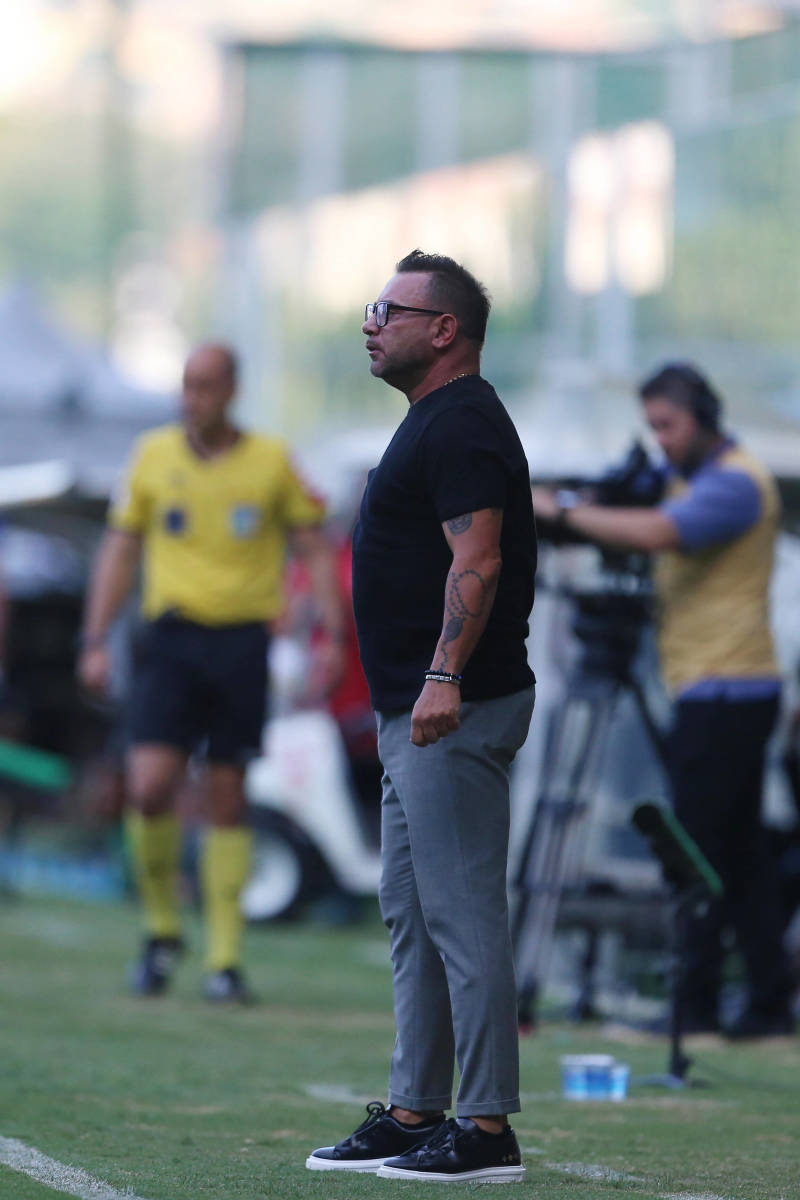 Antonio Mohamed dirigiendo al Atlético Mineiro