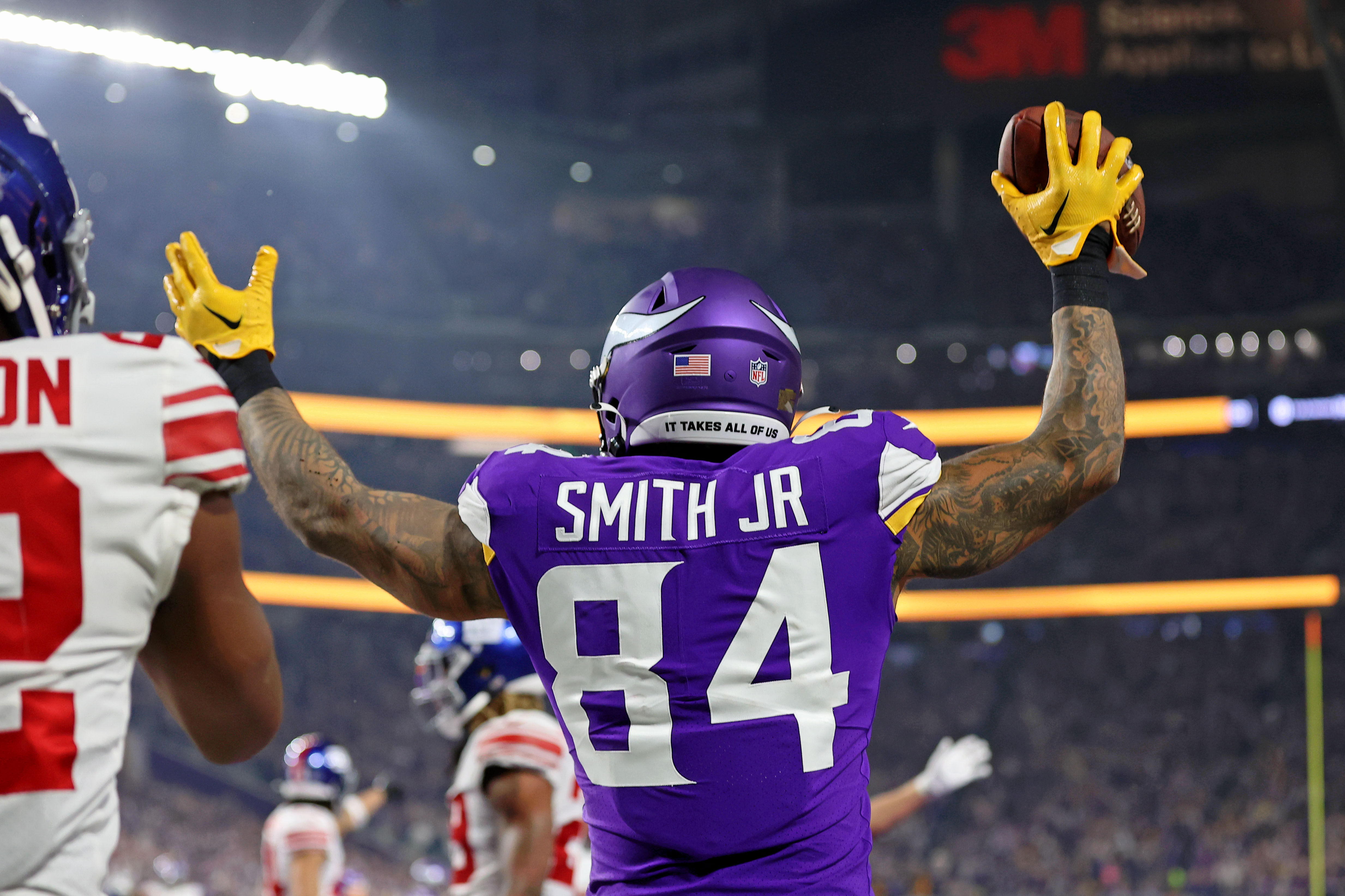 Vikings tight end Irv Smith Jr. returns, complements offense