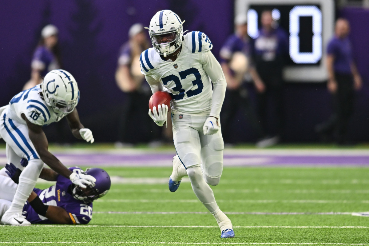 Dec 17, 2022; Minneapolis, Minnesota, USA; Indianapolis Colts cornerback Dallis Flowers (33) in action during the game against the Minnesota Vikings at U.S. Bank Stadium.