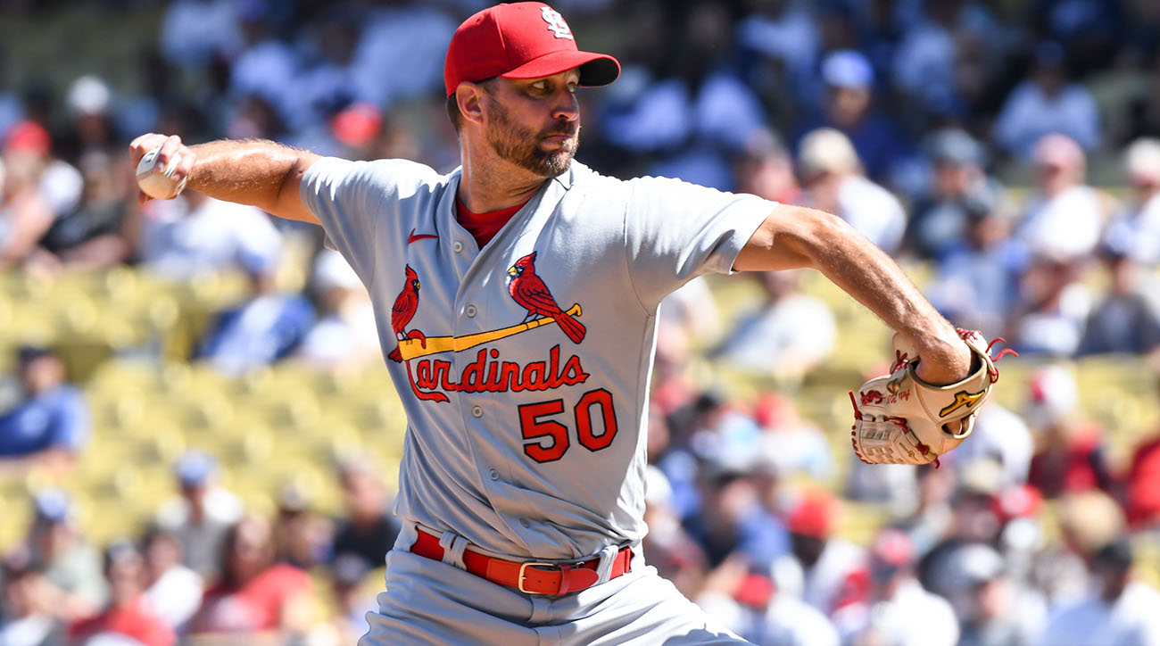 Cardinals pitcher Adam Wainwright sings national anthem before Opening Day  game against Blue Jays