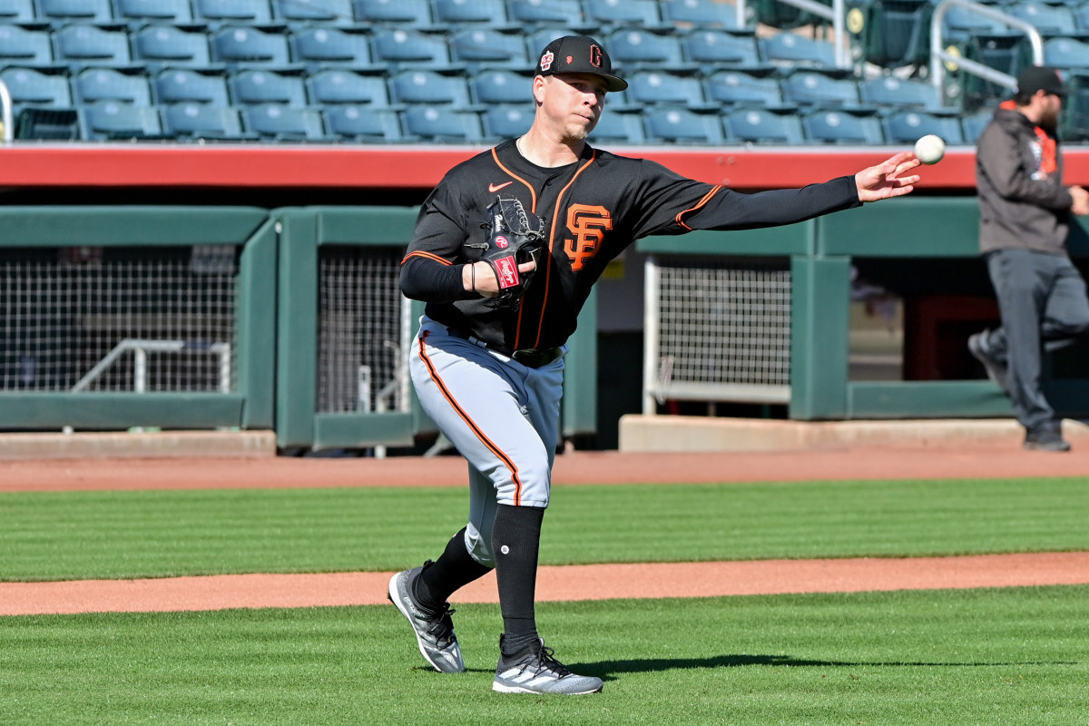 SF Giants LHP Sam Long changes up arsenal — and his first name