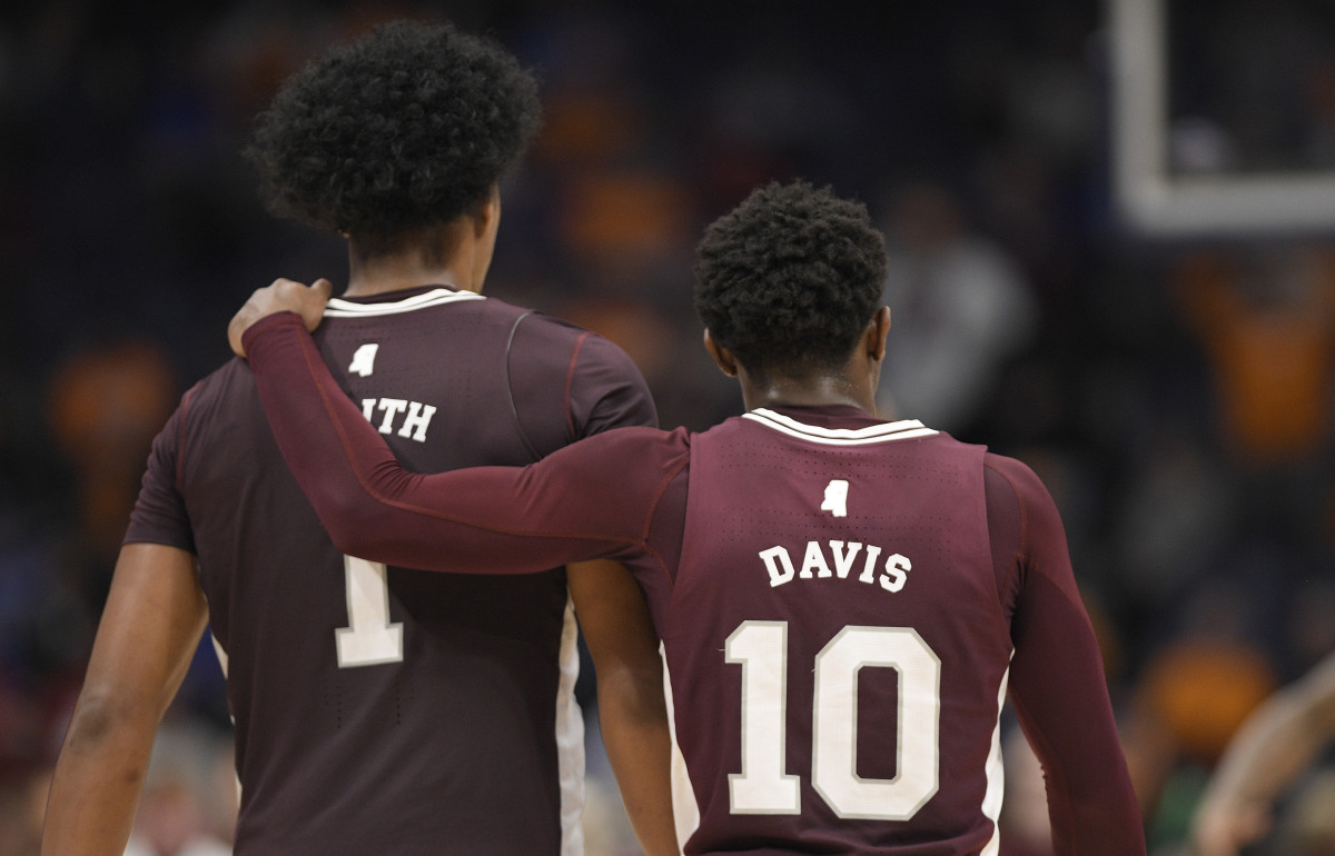 Mississippi State Basketball's Tolu Smith Announces Plans For The