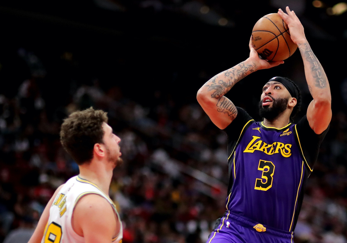 How The Lakers Can Avoid The Western Conference Play-In Tournament -  Fastbreak on FanNation