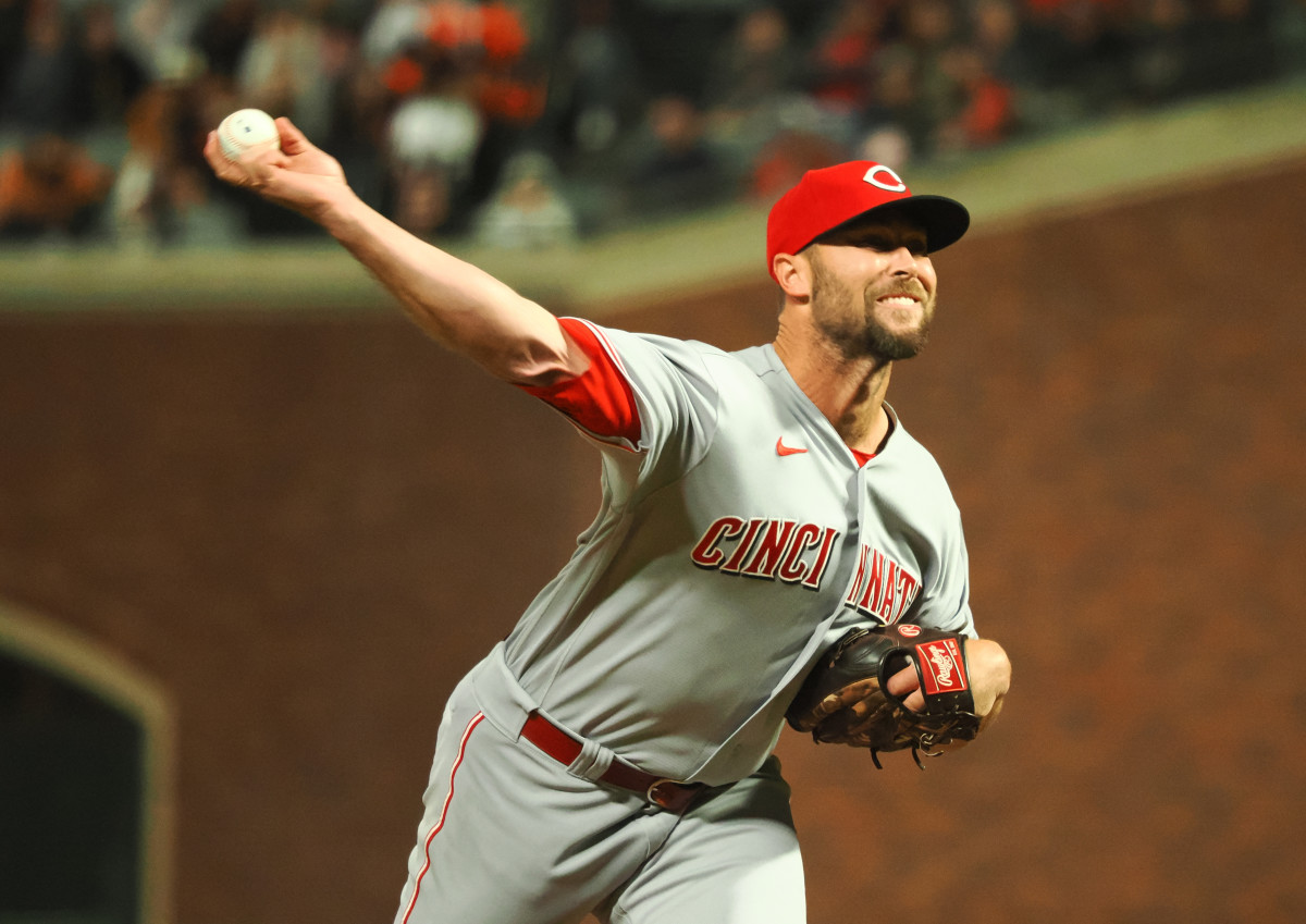 Reds re-sign hot-headed former SF Giants closer to milb deal - Sports  Illustrated San Francisco Giants News, Analysis and More