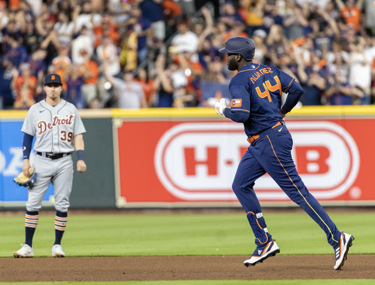MLB wrap: Astros may have found All-Star in Yordan Alvarez