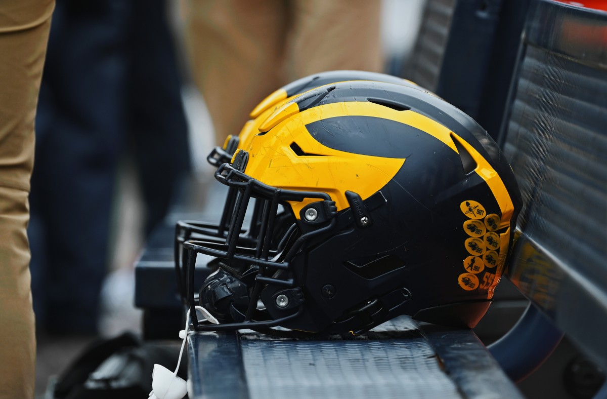 Best college football helmets: Notre Dame, Michigan, more - Sports  Illustrated