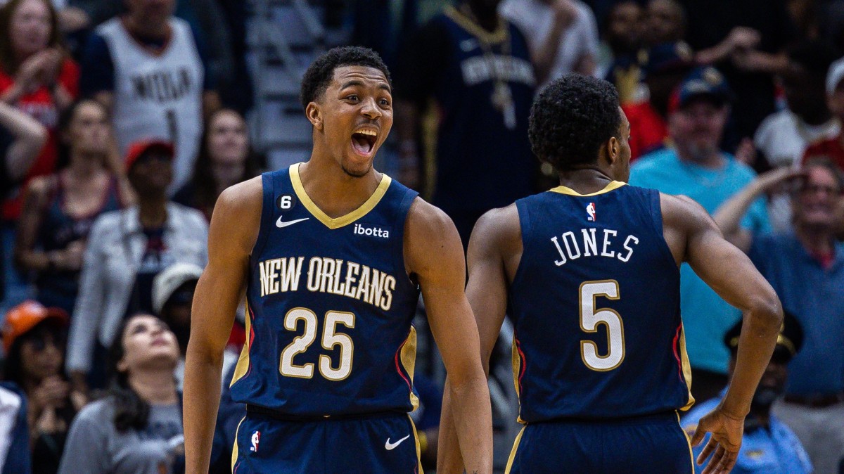 New Orleans Pelicans guard Trey Murphy III (25) reacts to a foul on Memphis Grizzlies forward Dillon Brooks (24) that makes him go out the game during overtime at Smoothie King Center.