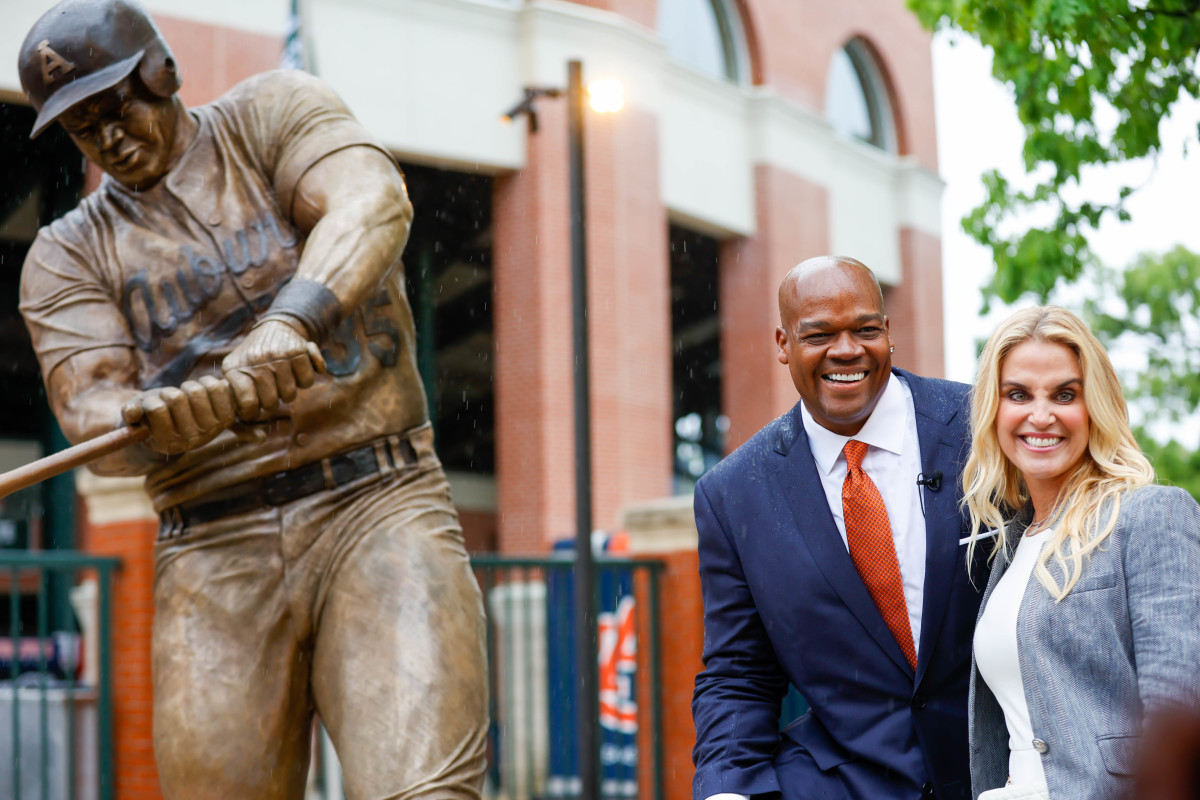 Auburn Baseball Shares Sneak Peek of Frank Thomas Statue - On Tap Sports Net