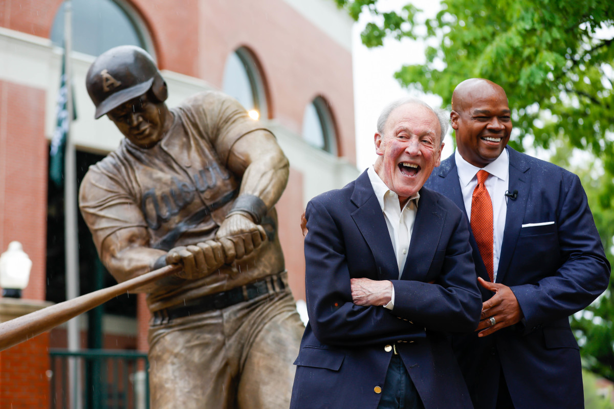 Auburn Baseball Shares Sneak Peek of Frank Thomas Statue - On Tap Sports Net