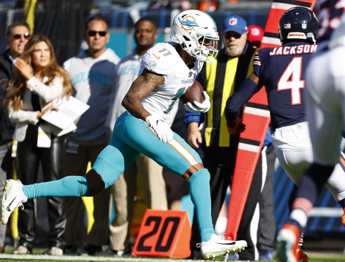 Dolphins' Cedrick Wilson wants to stay despite trade talks