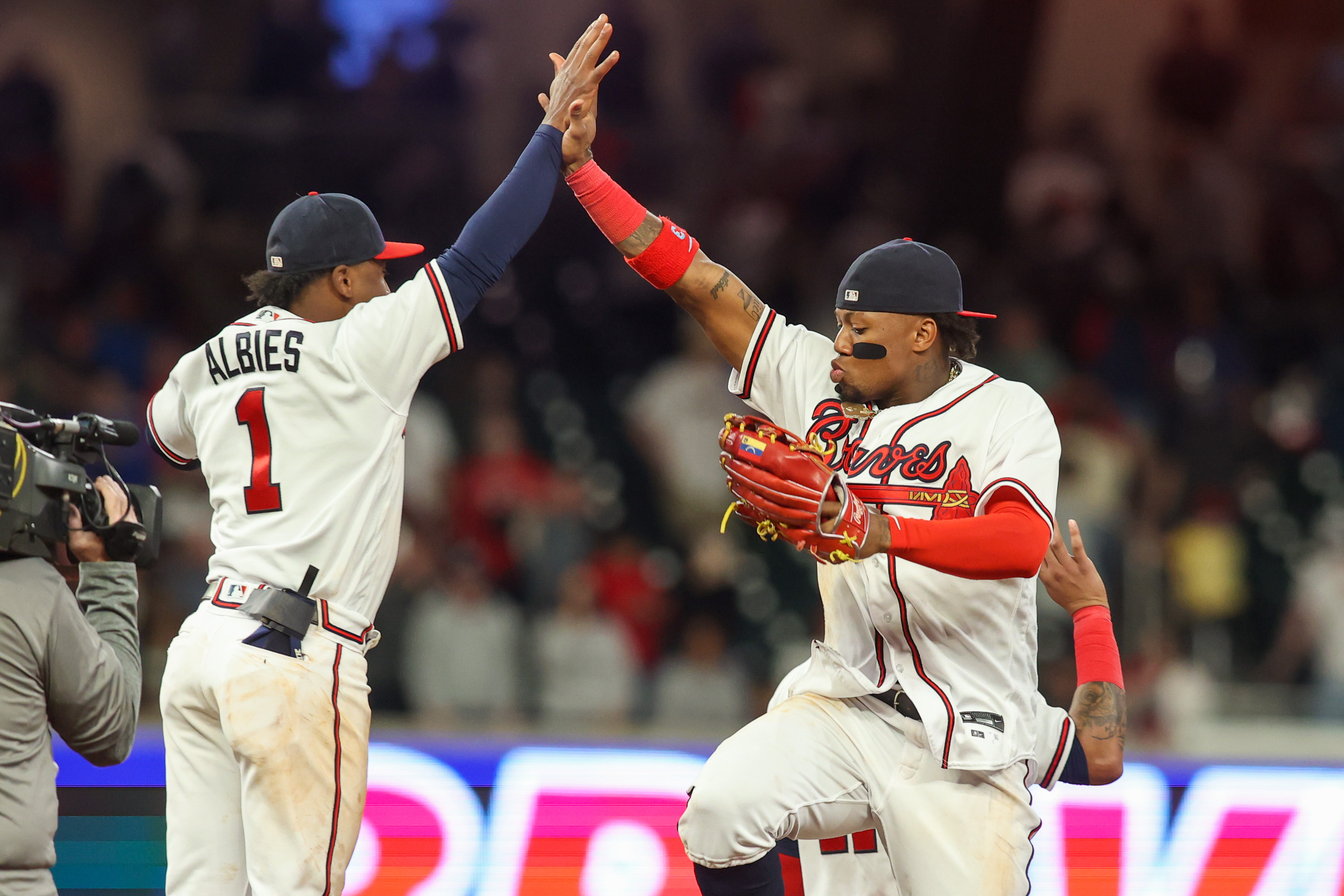 Takeaways: The Braves take down the Reds 7-6 to even the series - Sports  Illustrated Atlanta Braves News, Analysis and More