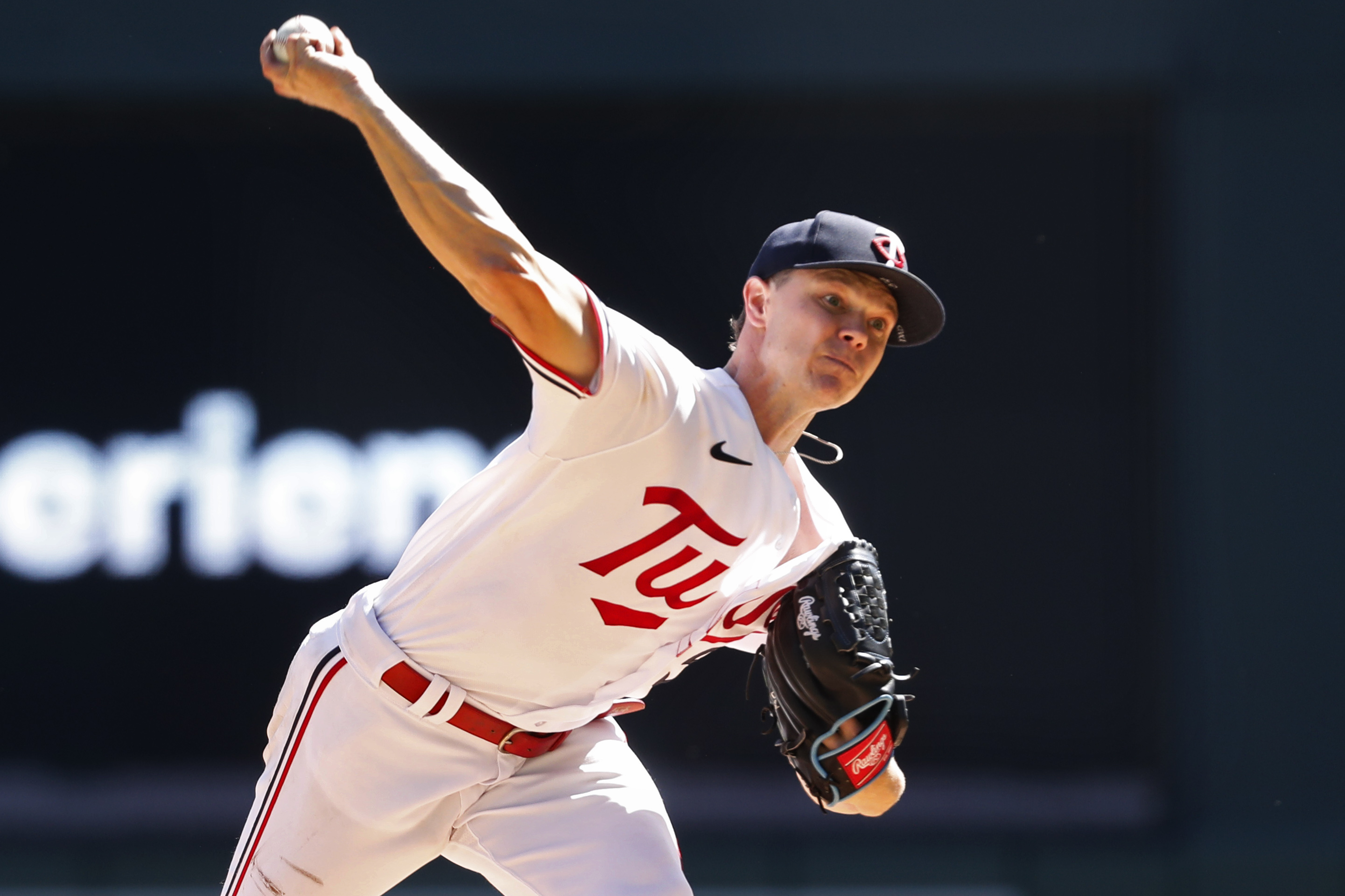 Twins: Kyle Farmer, Byron Buxton injured in 3-1 win over White Sox