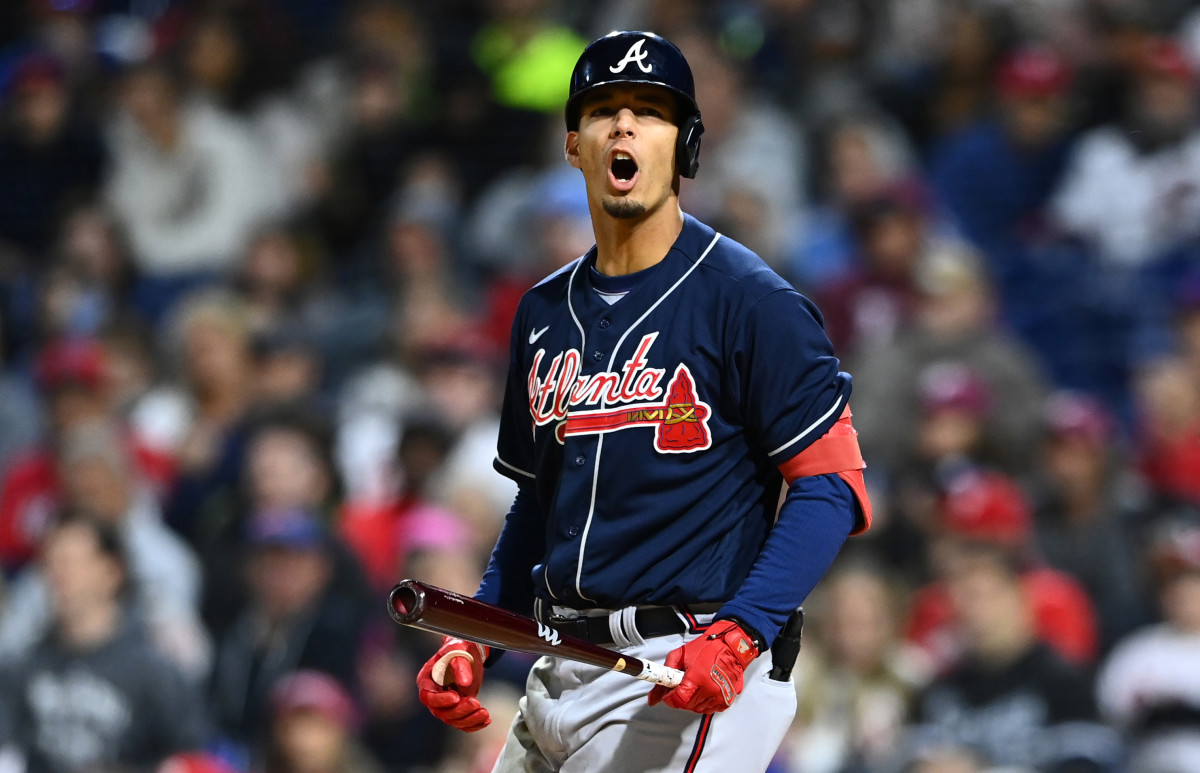 Braves make intriguing early season roster move