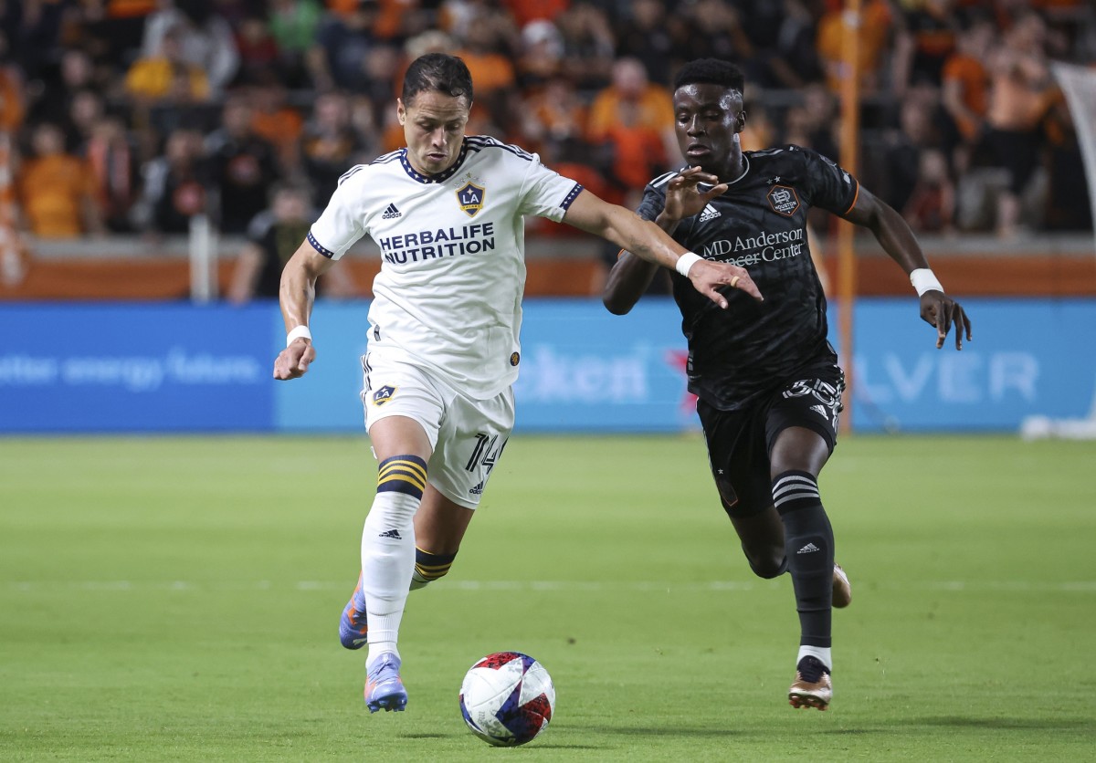 Chicharito Hernández reapareció con el Galaxy ante el Dynamo