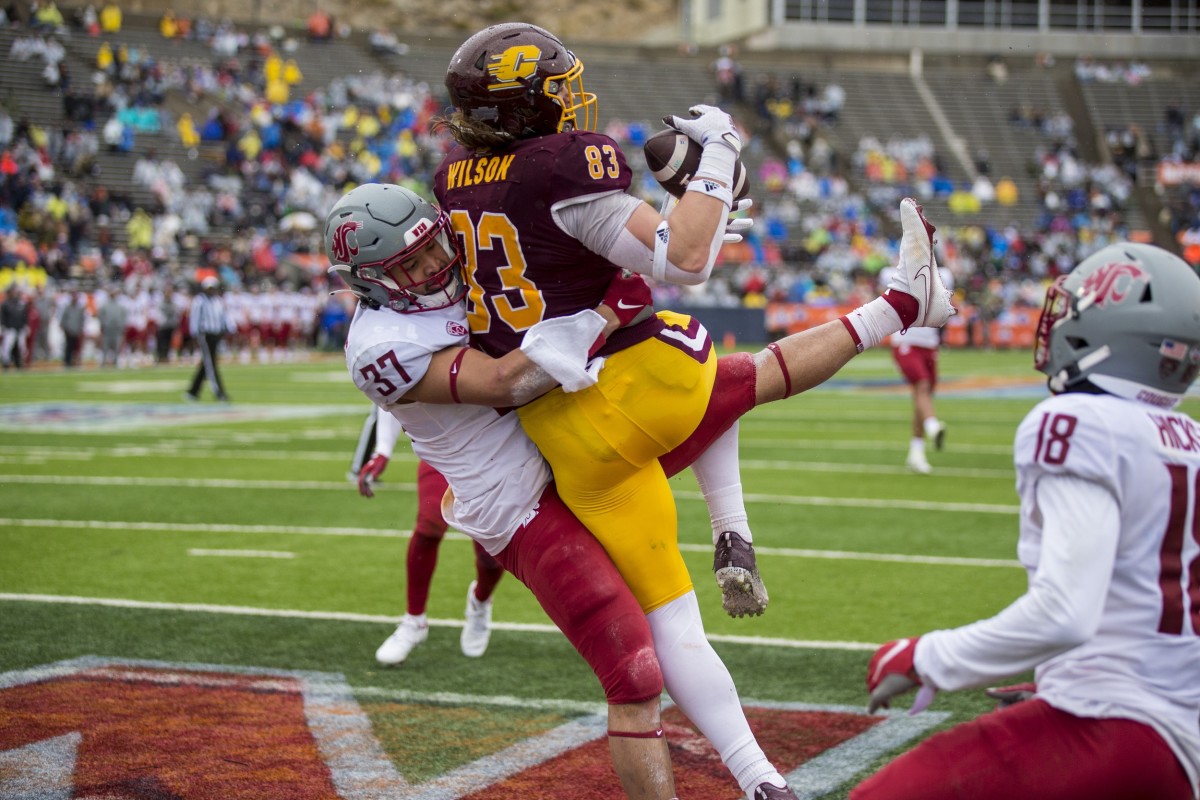 Dec 31, 2021; El Paso, Texas, USA; Central Michigan Chippewas tight end Joel Wilson (83) catches a touchdown against the Washington State Cougars in the first half of the 88th annual Sun Bowl football game at Sun Bowl Stadium. Mandatory Credit: Ivan Pierre Aguirre-USA TODAY Sports