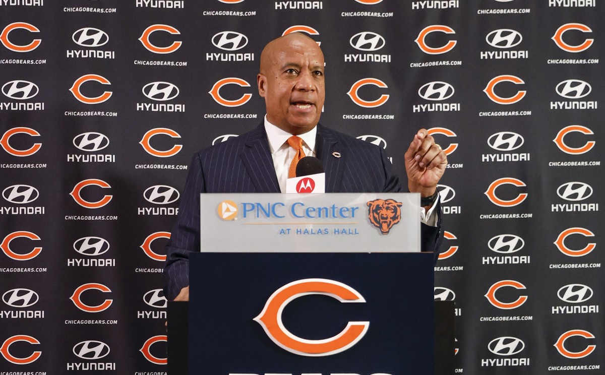 Chicago Bears begin Kevin Warren era as players report for conditioning -  Sports Illustrated Chicago Bears News, Analysis and More