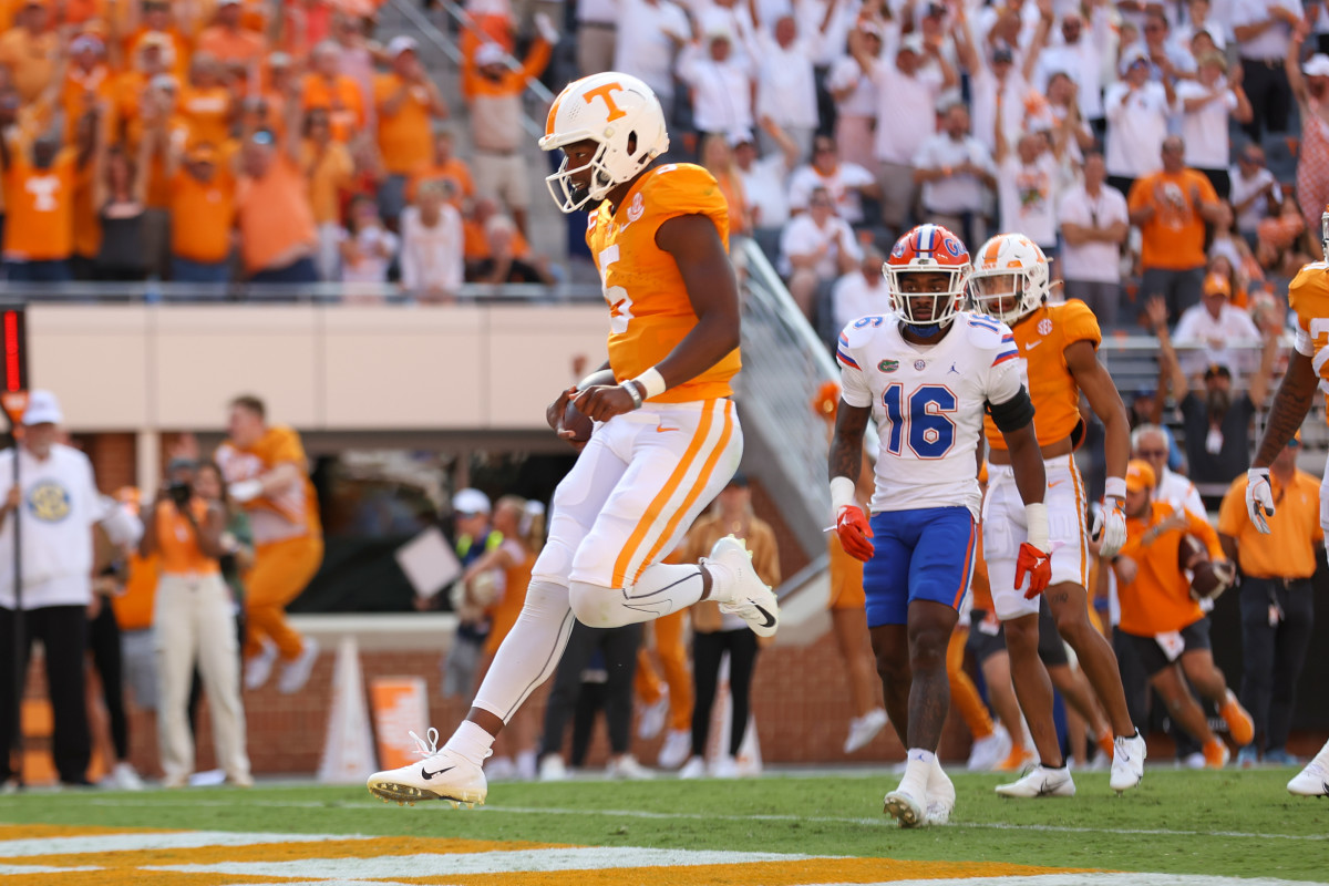 Hendon Hooker discusses Tennessee Vols' offense ahead of Week 1