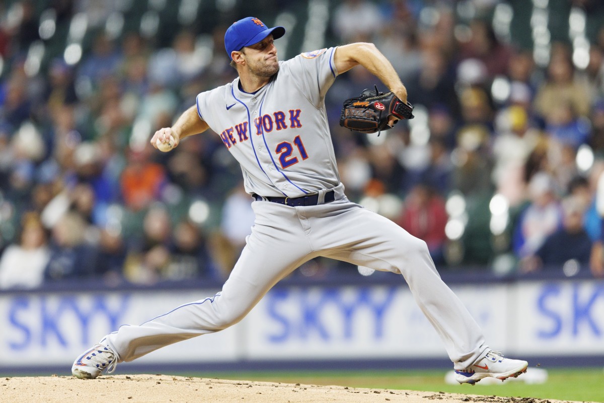 Former New York Mets Pitcher Throws Complete Game At 48