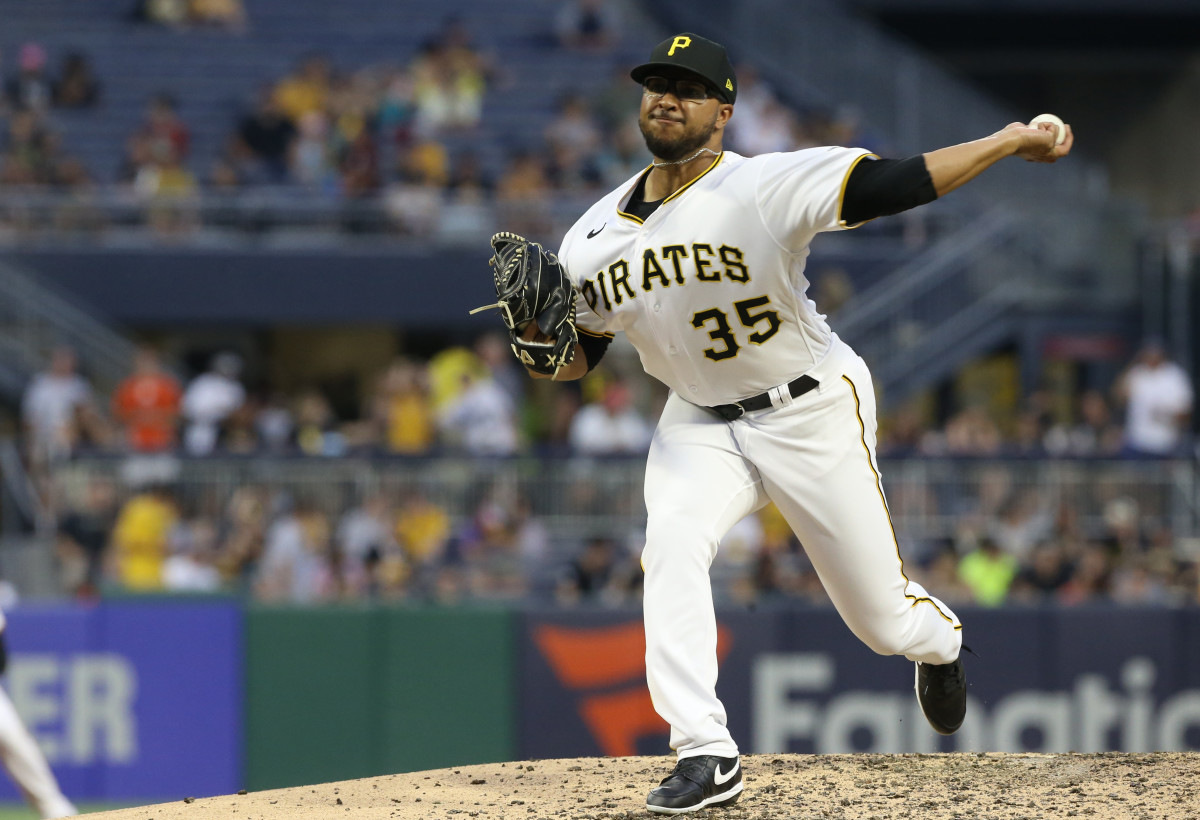 Former SF Giants starting pitcher named Gold Glove finalist - Sports  Illustrated San Francisco Giants News, Analysis and More