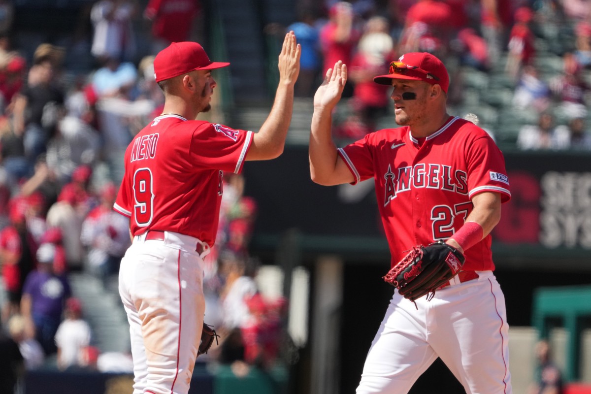 Angels fans meet catcher Logan O'Hoppe at Pechanga Resort Casino