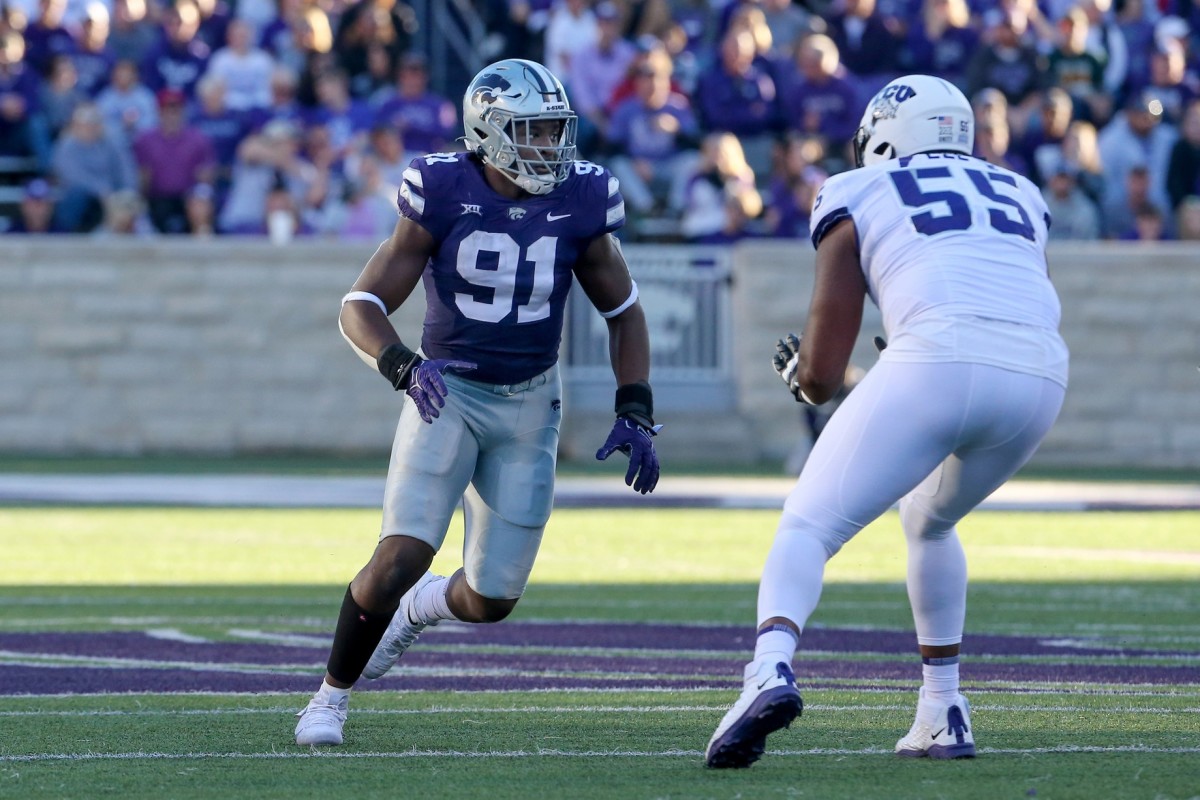 Kansas State Wildcats defensive end Felix Anudike-Uzomah (91) rushes the passer against TCU Horned Frogs offensive tackle Obinna Eze (55). Mandatory Credit: Scott Sewell-USA TODAY