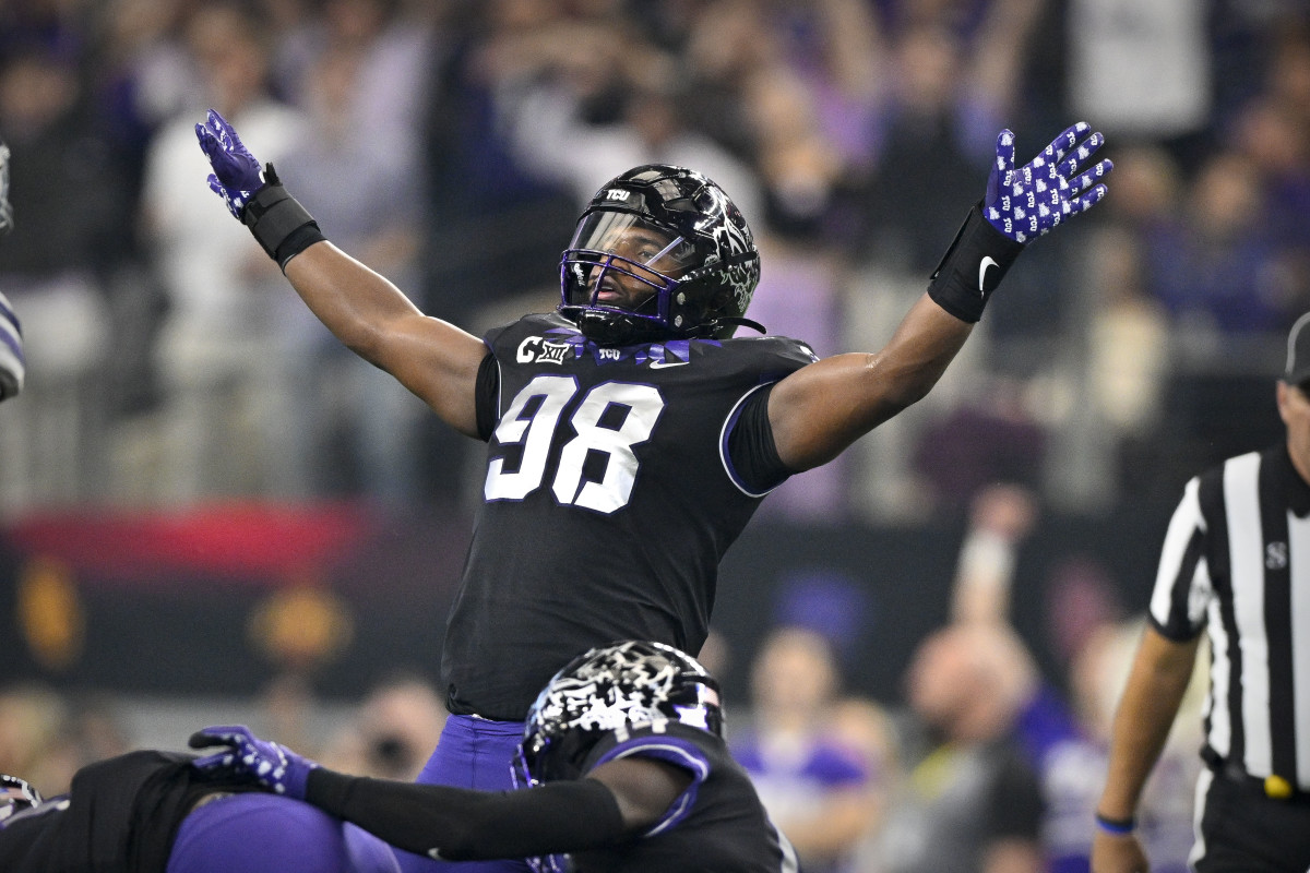 Dec 3, 2022; Arlington, TX, USA; TCU Horned Frogs defensive lineman Dylan Horton (98) in action during the game between the TCU Horned Frogs and the Kansas State Wildcats at AT&T Stadium. Mandatory Credit: Jerome Miron-USA TODAY Sports