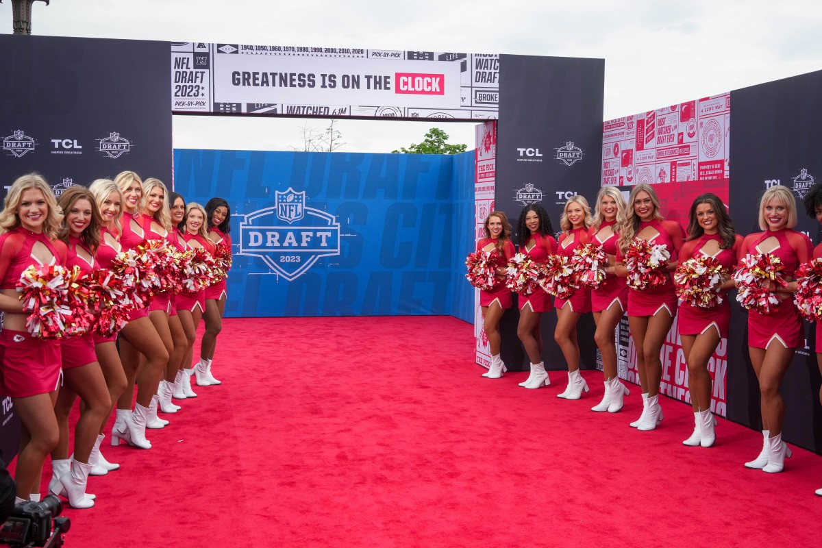 Photo Gallery NFL Draft Picks Walkin' the Walk on Red Carpet in Kansas