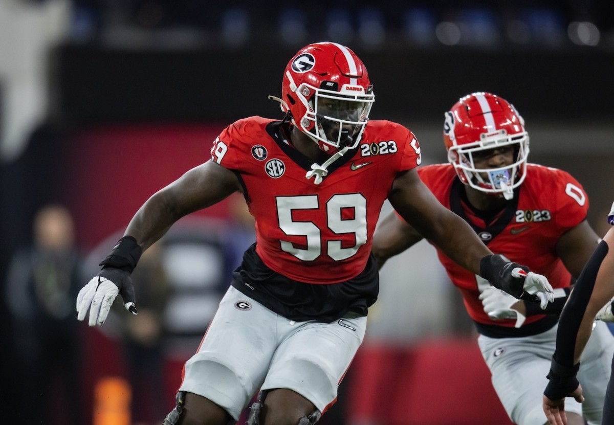 Steelers trade up to select Georgia OT Broderick Jones with No. 14