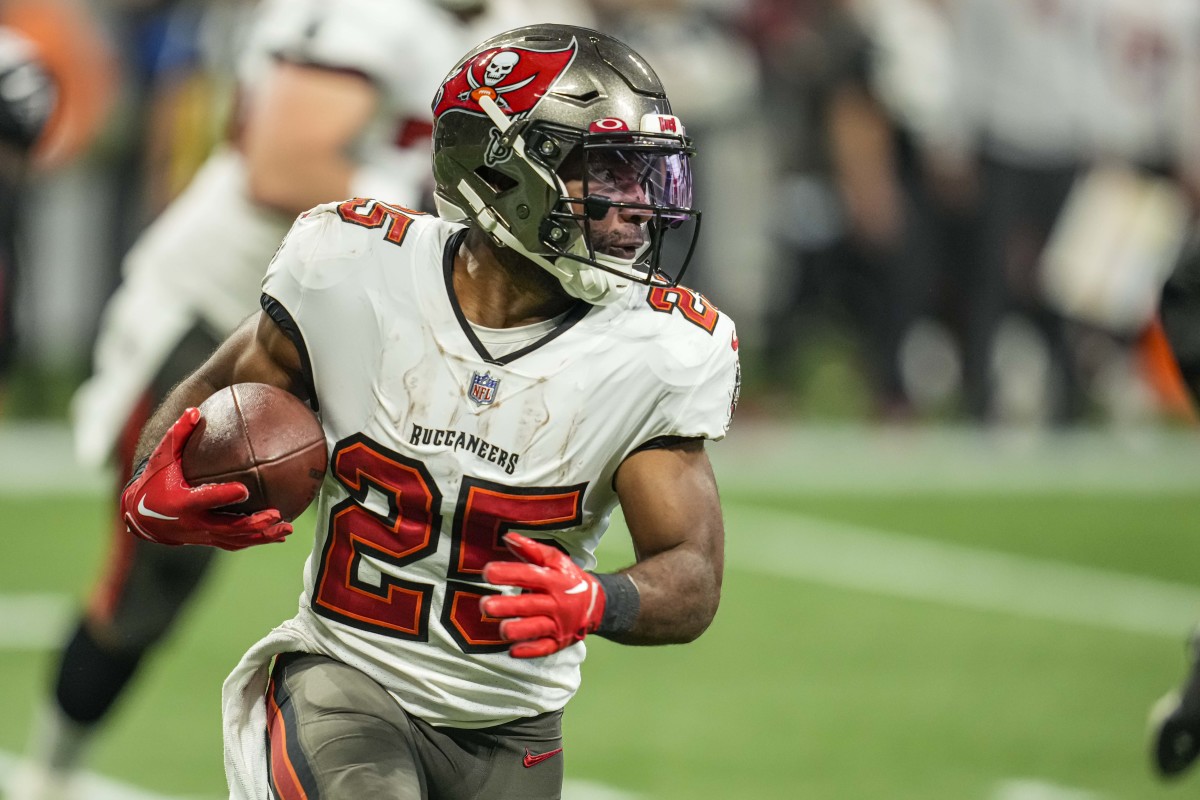 Former Buccaneers Running Back Announces Retirement from NFL