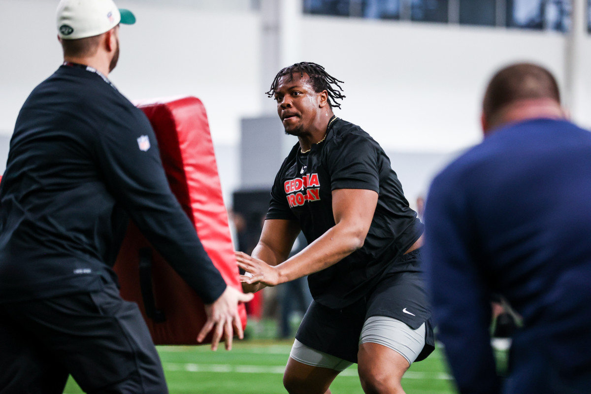 Former Georgia lineman Warren McClendon begins NFL career with Rams