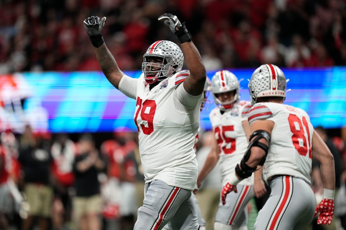 Browns' new big man Dawand Jones nearly picked KSU basketball over