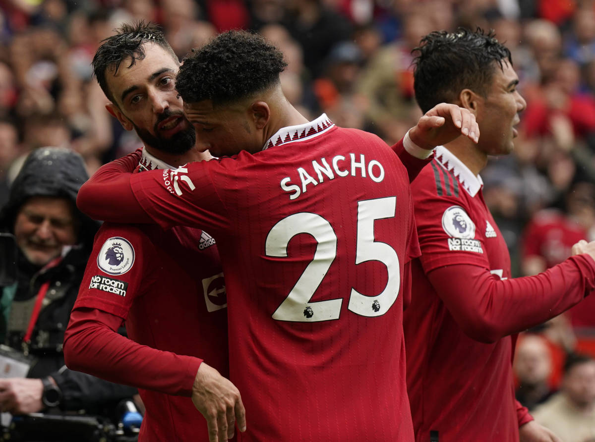 Bruno Fernandes argues with Casemiro & Jadon Sancho on pitch - Futbol on  FanNation