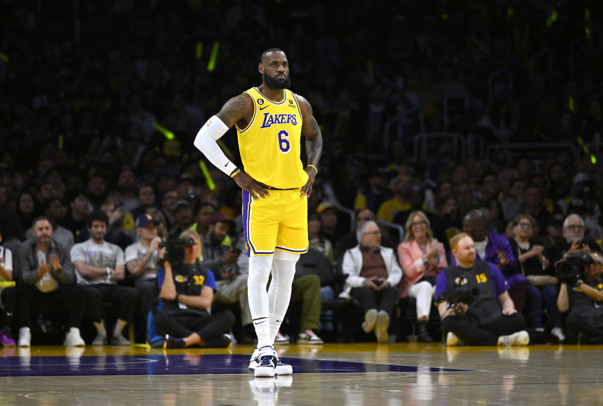 Los Angeles Lakers: Like it or not, LeBron James will get his jersey retired