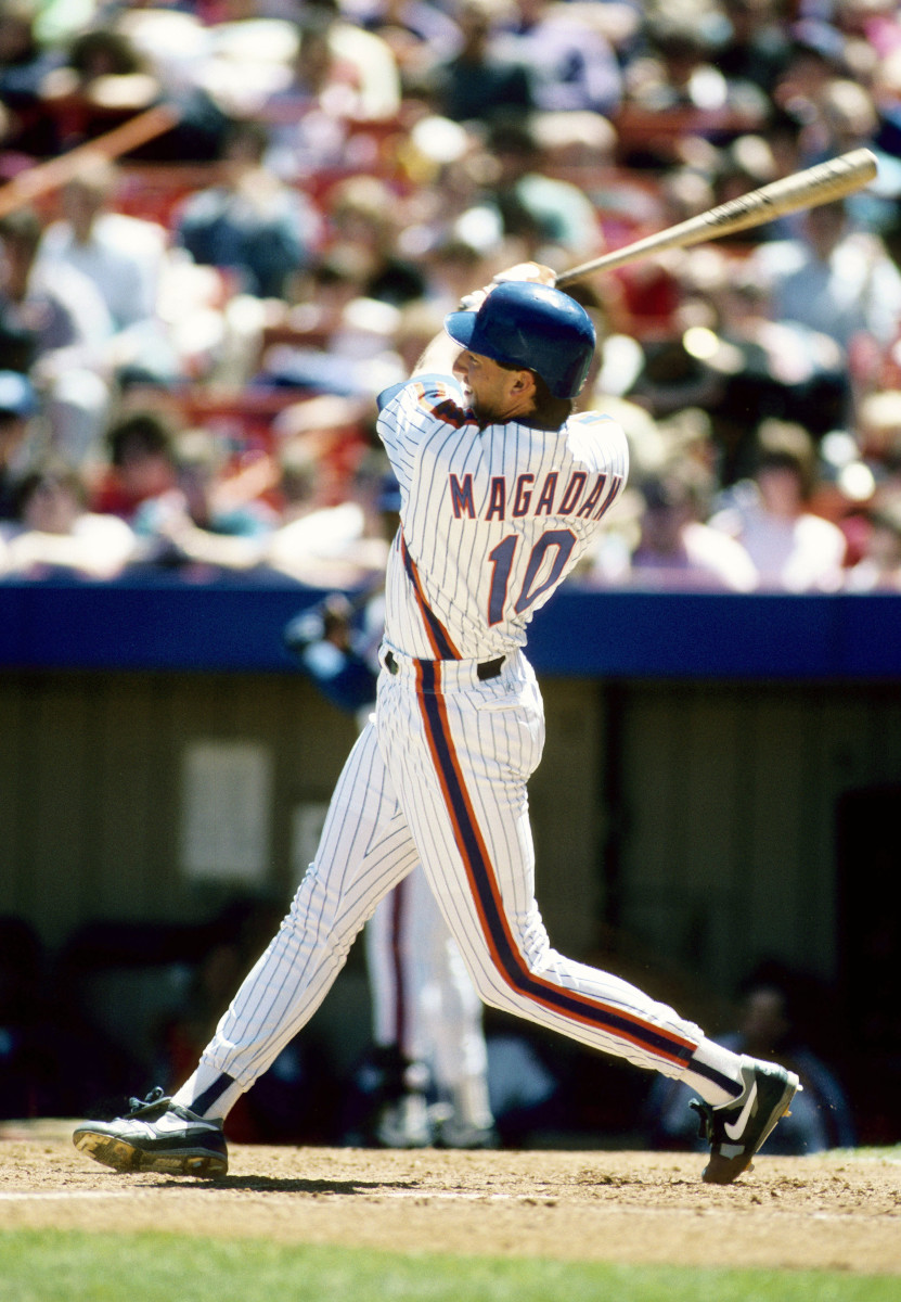 New York Mets first baseman Dave Magadan (10) in action at Shea Stadium during the 1991 season.