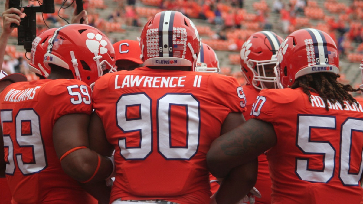 Clemson Football on X: BREAKING: Dexter Lawrence is not small. 342 pounds!  