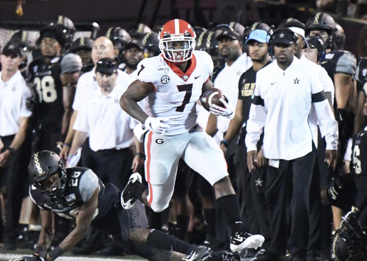 Philadelphia Eagles Trades for D'Andre Swift, Adds Another Former RB for  Georgia Football - Sports Illustrated Georgia Bulldogs News, Analysis and  More