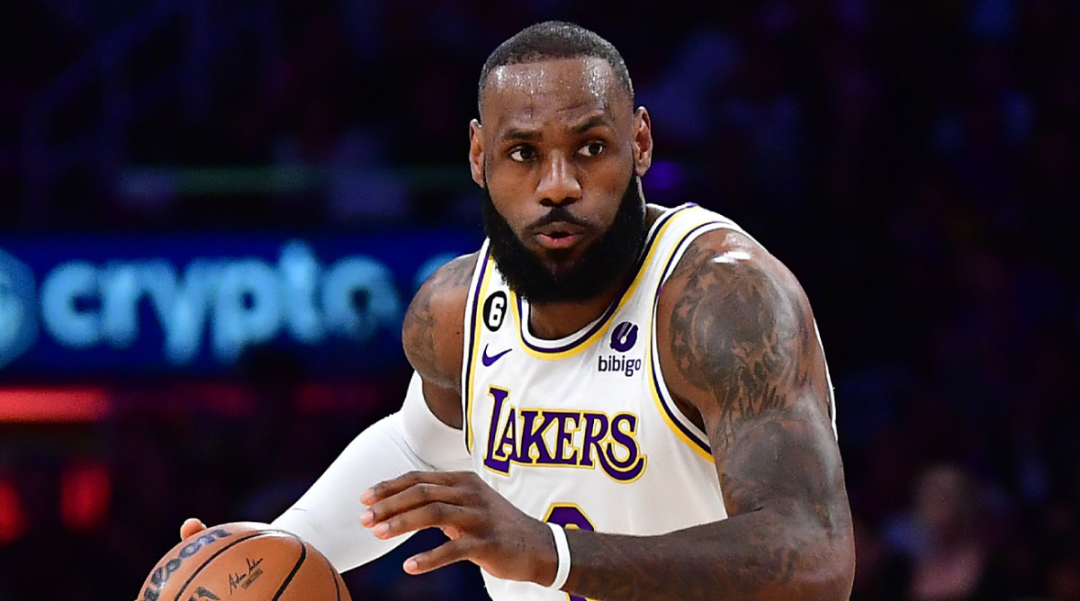Warriors Eliminated From Playoffs in Game 6 Loss to Lakers