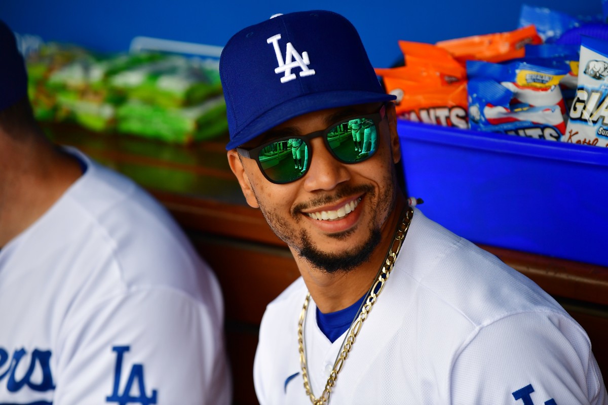 Dodgers News: Mookie Betts Praises Padres Fan's Creative Sign