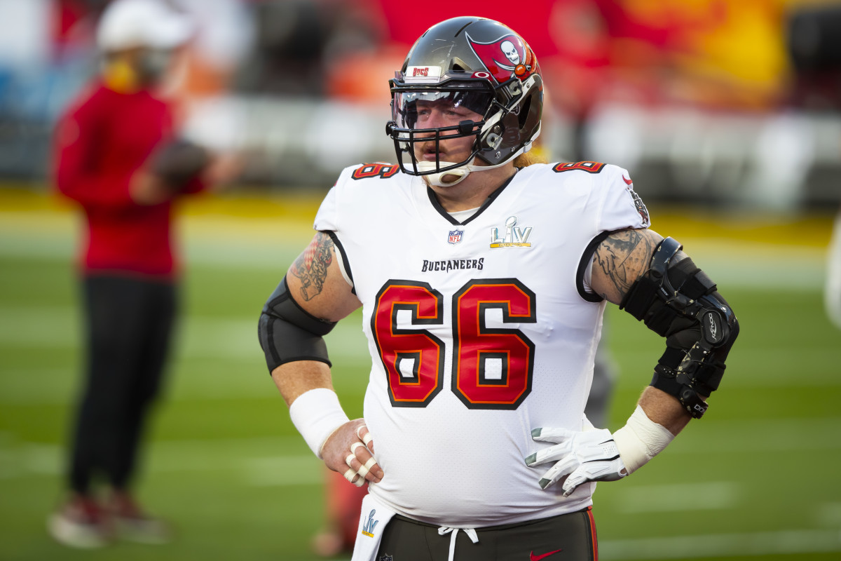 Buccaneers' Starting Offensive Line Plan Starting to Become Clear - Tampa  Bay Buccaneers, BucsGameday