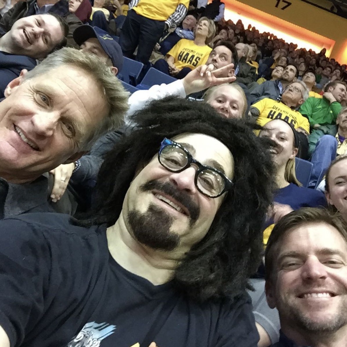 Steve Kerr, Adam Duritz and Justin Wilcox at Haas Pavilion in 2017