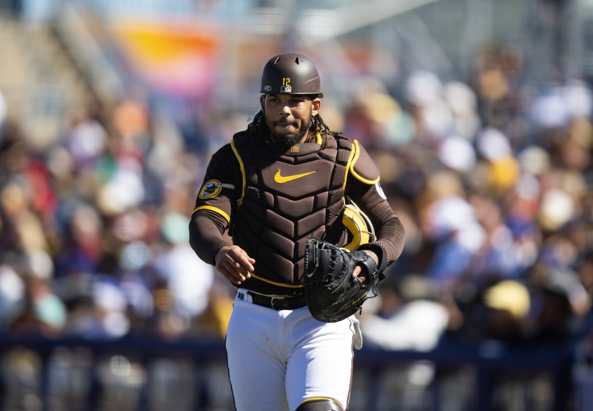 Padres Catcher Set to Miss Months With Thumb Surgery - Sports