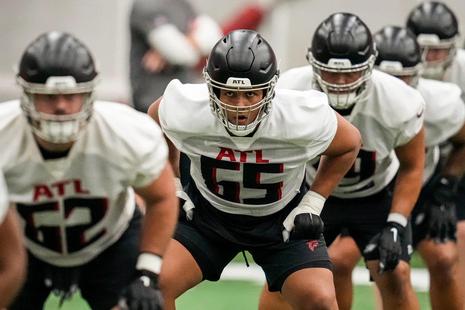 Falcons rookie Matthew Bergeron replaces Matt Hennessy at LG