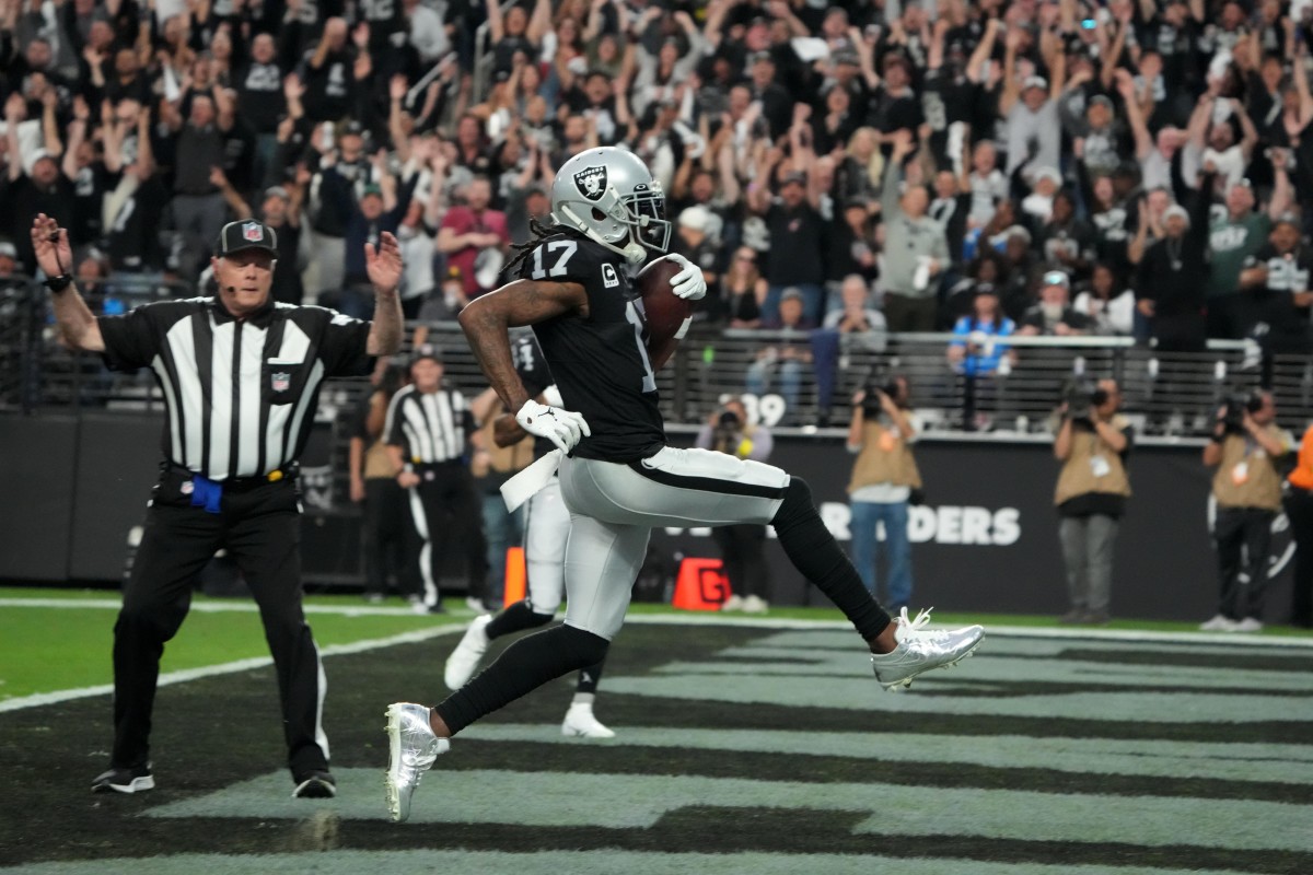 Las Vegas Raiders' Davante Adams praised by PFF - Sports Illustrated ...