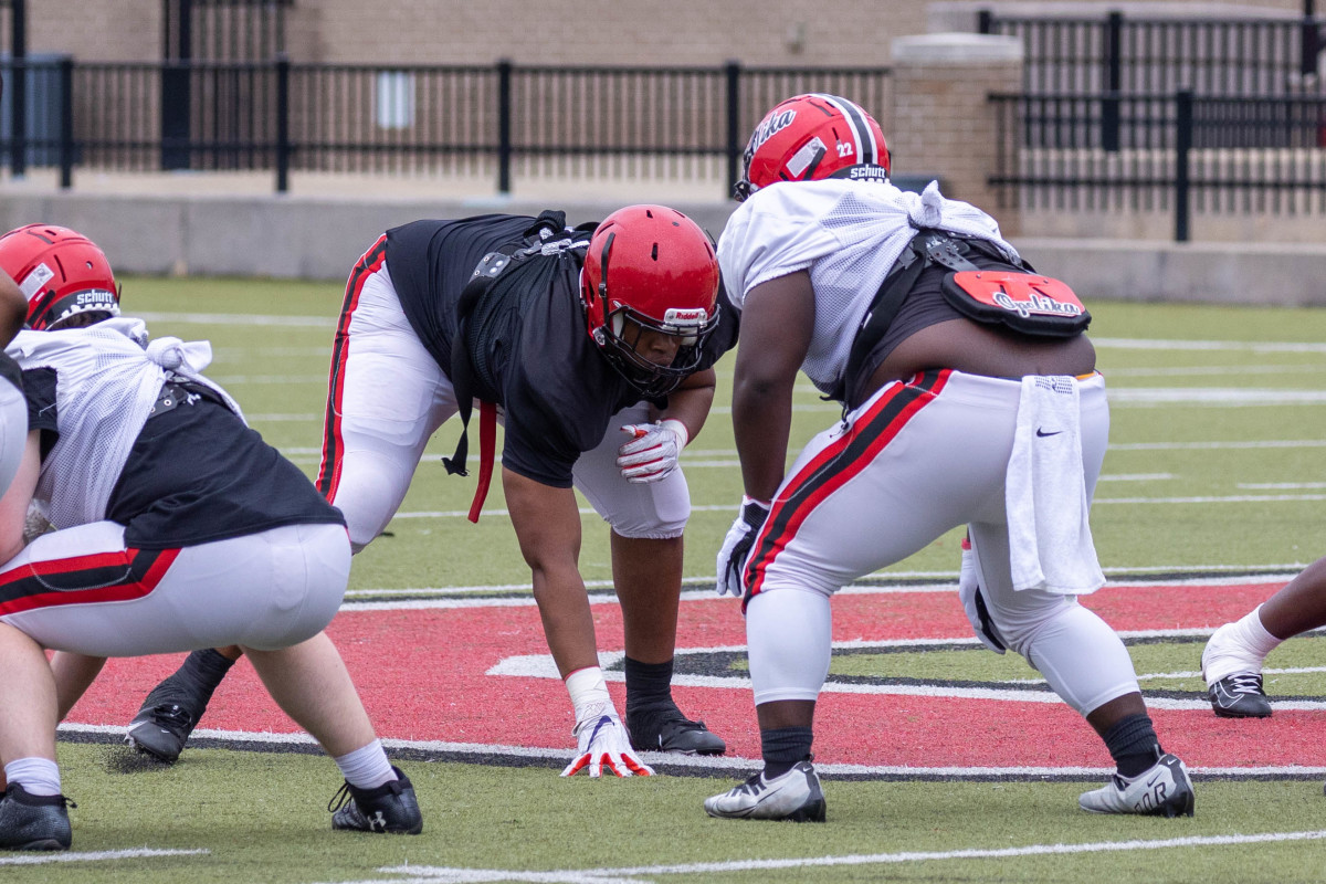 GALLERY Auburn commit Malik Autry performs during Opelika High School