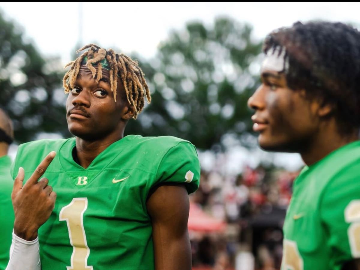 KJ Bolden during a football game for Buford Highschool