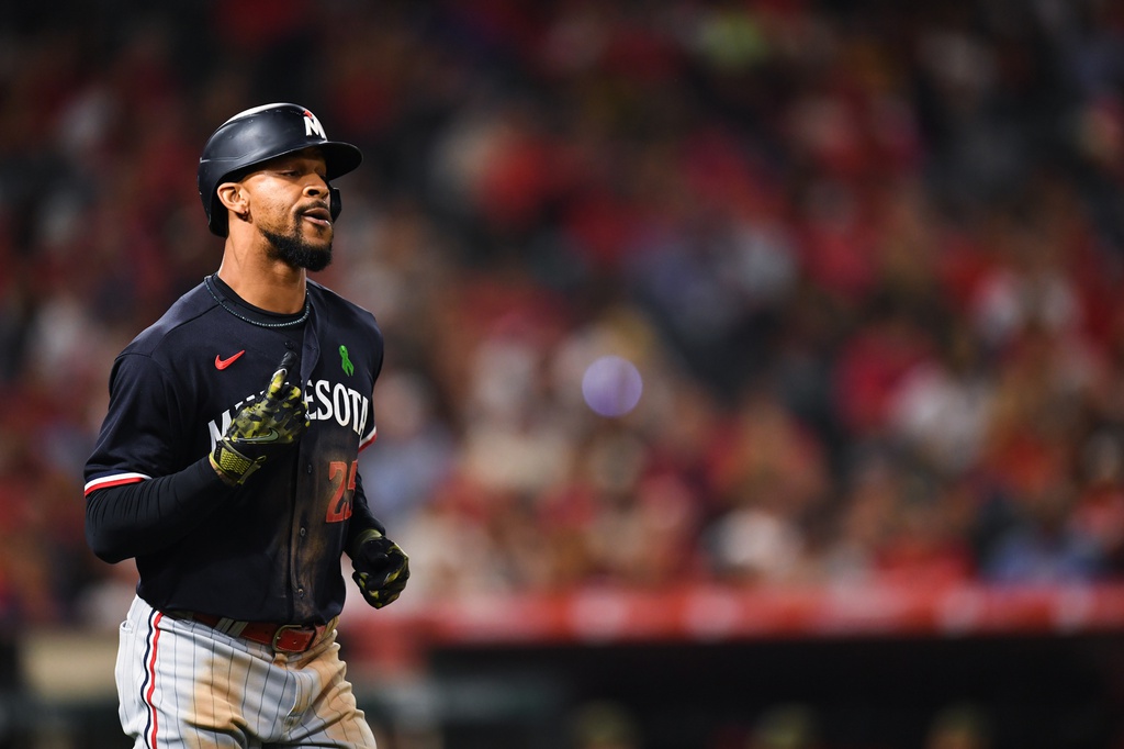 Did the Twins make a mistake by re-signing Byron Buxton? - Sports