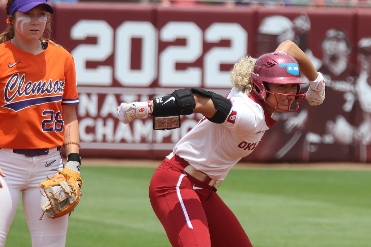 OU Softball Oklahoma Blasts Past the Tigers, Ties AllTime Win Streak