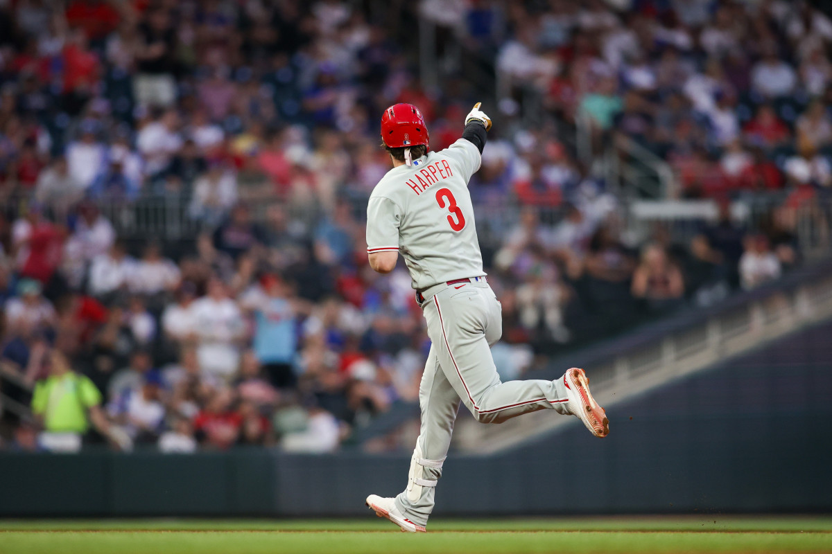 Bryce Harper Volunteering to Play First Base