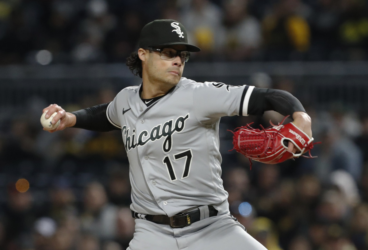 Apr 8, 2023; Pittsburgh, Pennsylvania, USA; Chicago White Sox relief pitcher Joe Kelly (17) pitches against the Pittsburgh Pirates during the sixth inning at PNC Park.